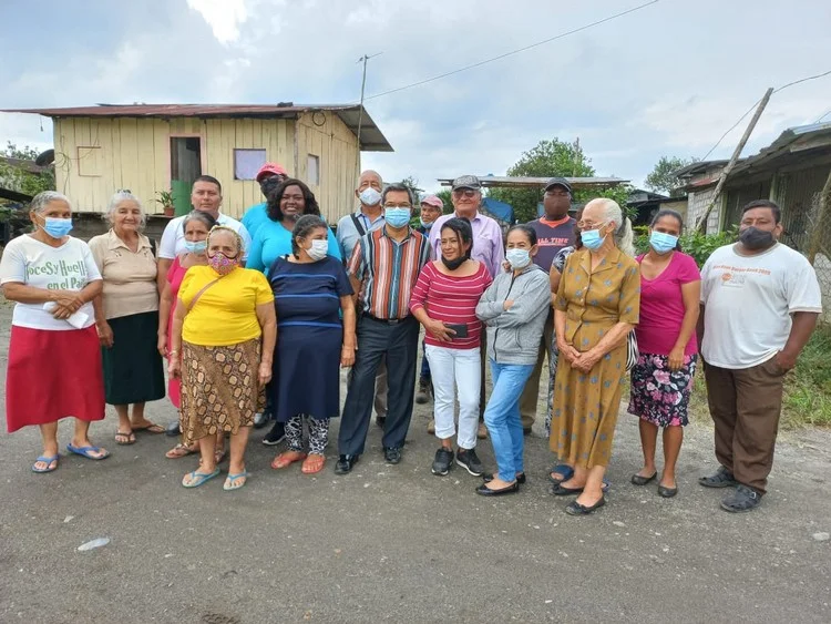 Fundación Dra. Thania Montaño Nazarenos e Hijos